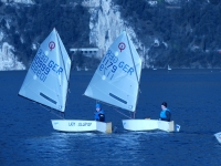 Jesper-Achenbach-(li)-und-Simon-Goeke-von-der-Sorpe-vor-dem-Wind